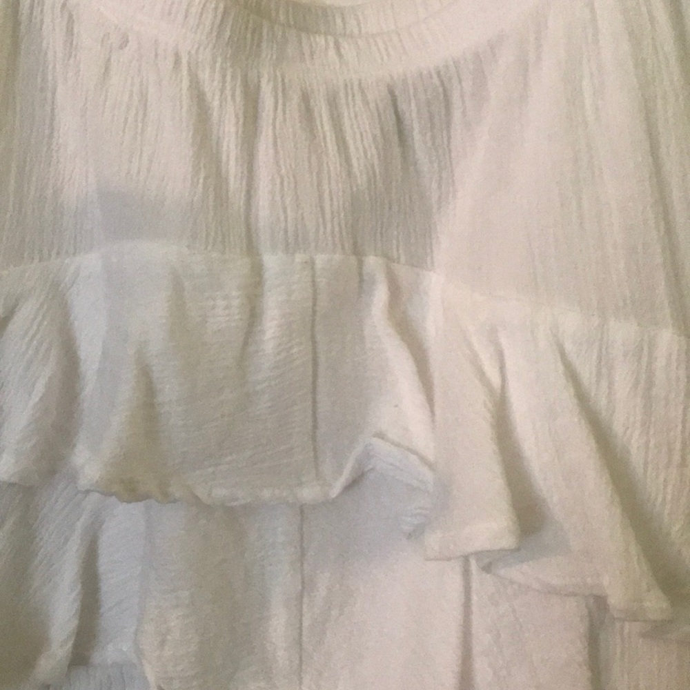 Cute White ruffled mini skirt - Picture 2 of 3